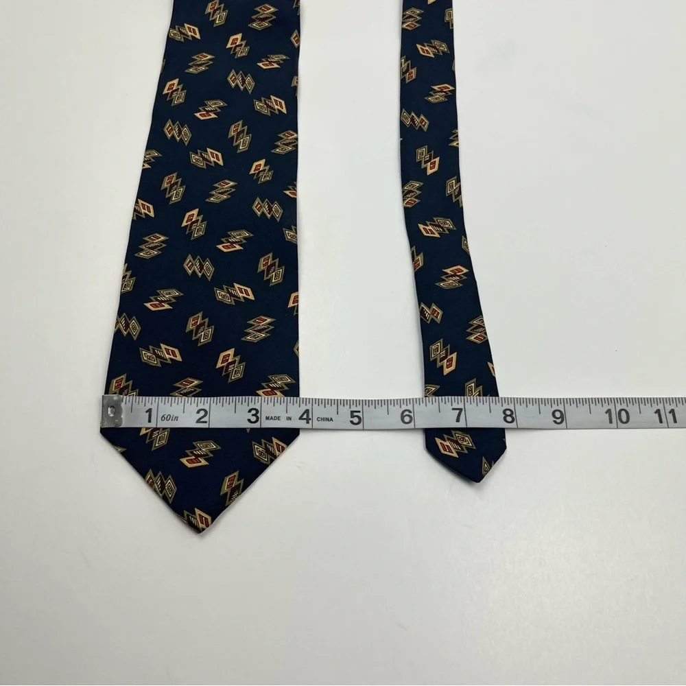 Chaps Ralph Lauren Blue Geometric 100% Silk Mens Neck Tie Made in USA‎ Vintage